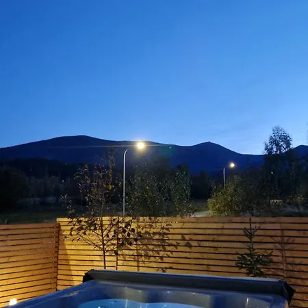 Widokowo - Z Widokiem Na Sniezke Z Jacuzzi I Sauna Шале Карпач